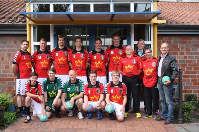 Foto: Hinten; von links nach rechts: Raif Murselji-Stefan Füchter-Tobias Hoffmann-Markus Ubrich-Leonard Schipplick-Simon Terkuhlen-Peter Volkenrat-Winfrie Benning-Markus Rose-Heinz Fleige- vorne; Mark Kroschner-Olliver Mönsters-Franjo Bülter-Johannes Schipplick-Lukas Gevers- Es fehlten:Torben Bülter-Thomas Hackenfort-Christian Hoffman-RobinSchwab-Daniel Claro- Alexander Scharlau